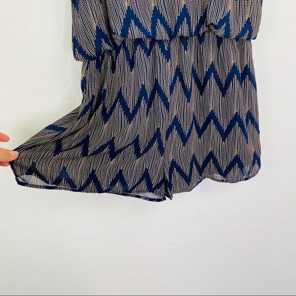 Ya Los Angeles navy tan zig zag romper lar… - Picture 3 of 9